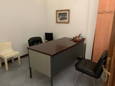 Foto Ufficio in Via Fratelli Rosselli, Lucca Sant'Anna di 60 m² in affitto