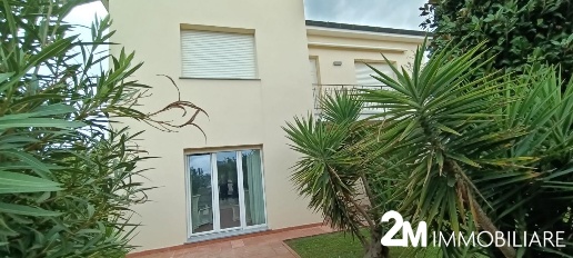 Foto Villa bifamiliare a San Giuliano Terme Arena Metato di 105 m²