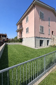 Foto Villa a schiera a Santa Maria a Monte Montecalvoli di 120 m²