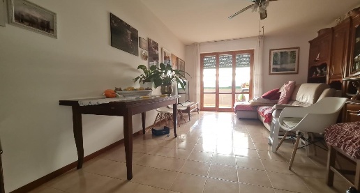 Foto Appartamento a San Miniato San Miniato Basso di 120 m² con 6 locali