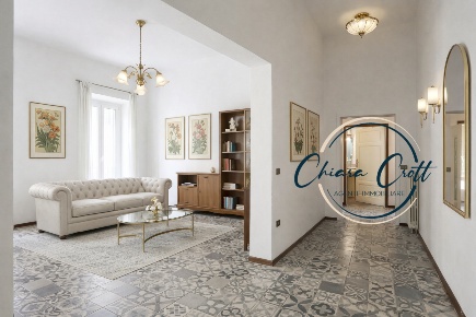 Foto Villa bifamiliare a San Vincenzo Centro di 215 m² con 8 locali