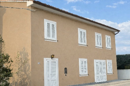 Foto Casa indipendente a Lucca Montuolo di 180 m² con 7 locali in vendita