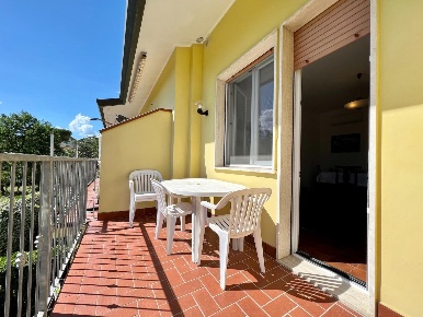 Foto Appartamento a Massa Marina di Massa Centro di 55 m² con 4 locali