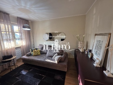 Foto Villa a schiera a Camaiore Capezzano Pianore di 130 m² con 5 locali