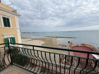 Foto Appartamento in Via Antonio Gramsci 87, Nettuno di 130 m² con 3 locali