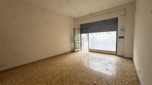 Foto Loft in Via Umberto I, Monopoli Centro di 68 m² con 1 locali