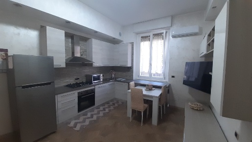 Foto Appartamento in Via Duca D'Aosta 10, Somma Lombardo Centro di 75 m²