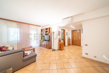 Foto Appartamento in Via Vittorio Valletta 8, Roma Ponte Mammolo di 117 m²