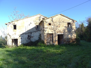 Foto Rustico a Senigallia Saline di 440 m² con 10 locali in vendita