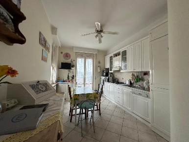 Foto Appartamento in Via Roma, Castel di Lama di 208 m² con 6 locali