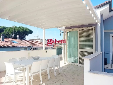 Foto Appartamento a Rimini Marebello di 110 m² con 3 locali in vendita