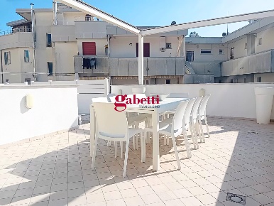 Foto Appartamento a Rimini Marebello di 110 m² con 3 locali in vendita