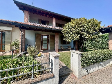 Foto Villa unifamiliare in Via Del Fante 33, Valeggio sul Mincio Centro