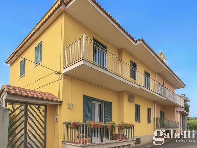 Foto Appartamento in Via BOLZANO 00, Pomigliano d'Arco Centro di 110 m²