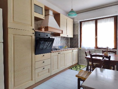 Foto Appartamento a Oristano Centro di 115 m² con 3 locali in vendita