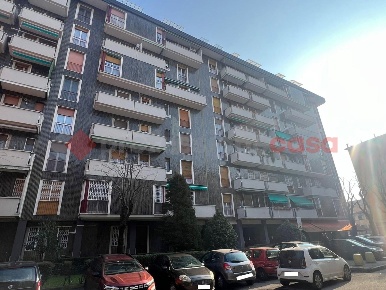 Foto Appartamento in Via John Kennedy 20, Corsico di 130 m² con 4 locali