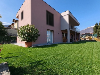 Foto Appartamento in Via Valassina 146, Bellagio Centro di 120 m²