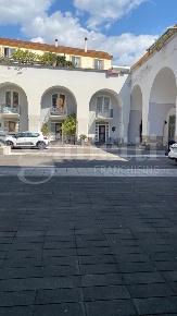 Foto Appartamento in Via Seggio 103, Aversa di 250 m² con 5 locali