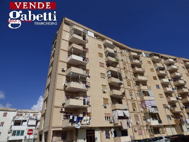 Foto Appartamento in Via Piazzale Fratelli Sant'Anna 8, Palermo di 104 m²