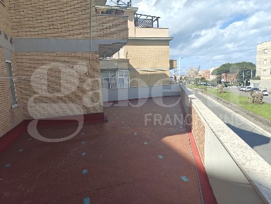 Foto Appartamento in Fiumara, Fiumicino Isola Sacra di 116 m² con 4 locali