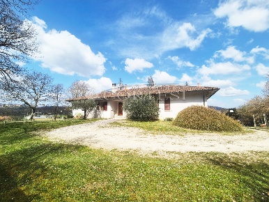 Foto Appartamento in Voc. Calzolo, Città di Castello di 220 m² in vendita