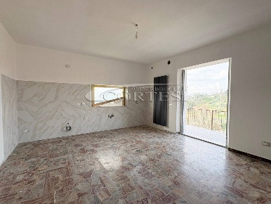 Foto Villa bifamiliare a Mondavio di 170 m² con 5 locali in vendita