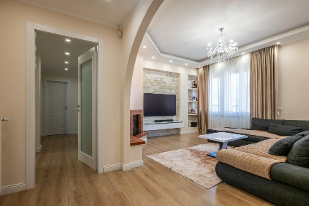 Foto Appartamento a Cascina Centro di 130 m² con 5 locali in vendita