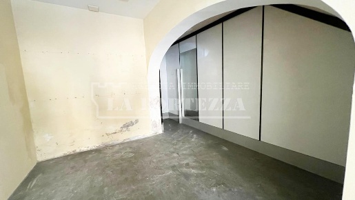 Foto Locale commerciale a Pisa San Martino di 27 m² con 1 locali in vendita