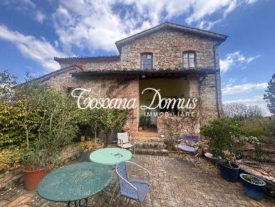 Foto Appartamento a Sovicille Centro di 155 m² con 5 locali in vendita