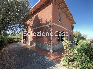 Foto Casa indipendente a Montopoli in Val d'Arno Montopoli di 198 m²