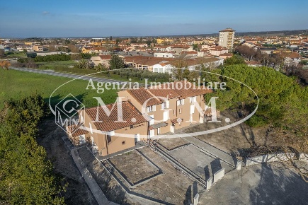 Foto Appartamento a Bientina Centro di 152 m² con 5 locali in vendita
