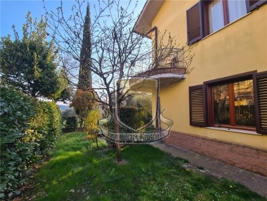 Foto Villa unifamiliare in IESA, Monticiano Lama di 136 m² con 5 locali