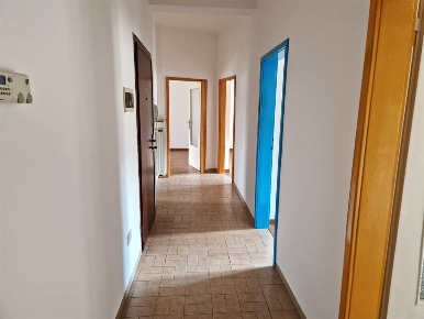 Foto Appartamento a Rovereto di 140 m² con 5 locali in vendita