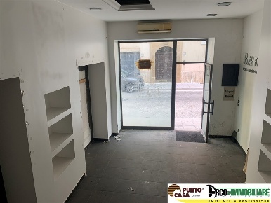 Foto Negozio in Corso dei Mille, Partinico di 79 m² con 1 locali in vendita