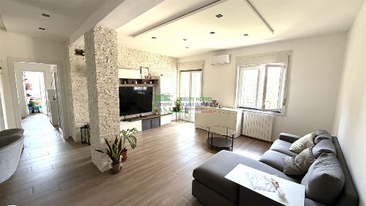 Foto Appartamento in Via Aldo Moro, Ragusa Nunziata - Pianetti di 120 m²