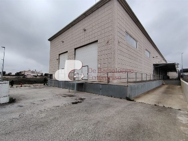 Foto Capannone industriale in Via Peppino Impastato, Locorotondo di 4519 m²