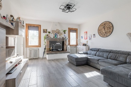 Foto Case semi ndipendenti in via Cocorre, Lugo di 254 m² con 3 locali