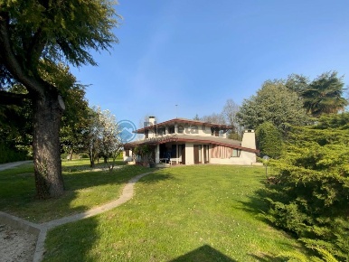 Foto Villa unifamiliare in Via Micca, Noventa Padovana Noventa di 376 m²