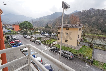 Foto Appartamento in Via XXIV maggio 17, Zogno Centro di 86 m² con 3 locali