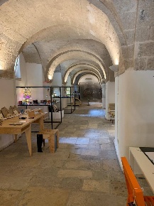 Foto Locale commerciale in Strada Vallisa 67, Bari di 270 m² con 1 locali