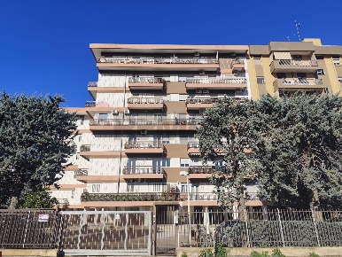Foto Appartamento in Via Natale Loiacono 13, Bari Japigia di 45 m²