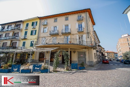 Foto Ufficio in piazza ubertini 1, Caluso Centro di 100 m² con 3 locali