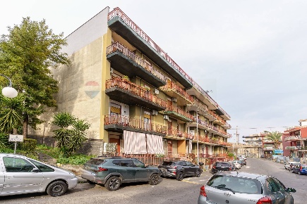 Foto Appartamento in via Petralia 93, Aci Catena Centro di 129 m²