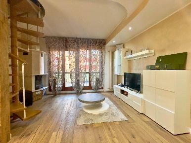 Foto Attico in Largo Don Renato Coccè 1, Desio di 102 m² con 3 locali