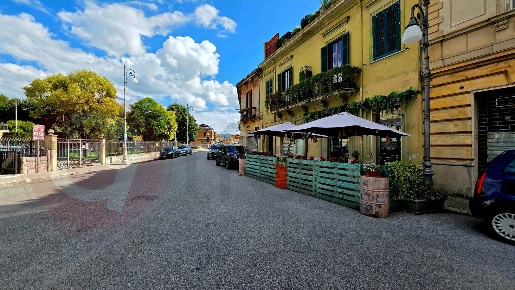Foto Attività commerciale in Via Deci, Sora Centro di 60 m² con 2 locali