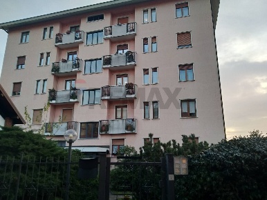 Foto Magazzino in VIA MILAZZO 9, Varese Casbeno di 115 m² con 1 locali