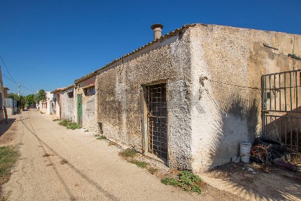 Foto Capannone industriale in via Rumania 4, Siracusa Isola di 463 m²
