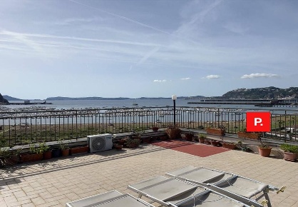Foto Appartamento in Via Sbarcatoio di Nisida 5, Napoli Bagnoli di 80 m²