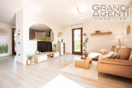 Foto Villa a schiera in Don Arcadio Merlini 39, Zevio Zevio Santa Maria