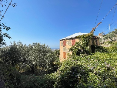 Foto Casa indipendente in VIa Fontanile, Genova Quezzi di 155 m² in vendita